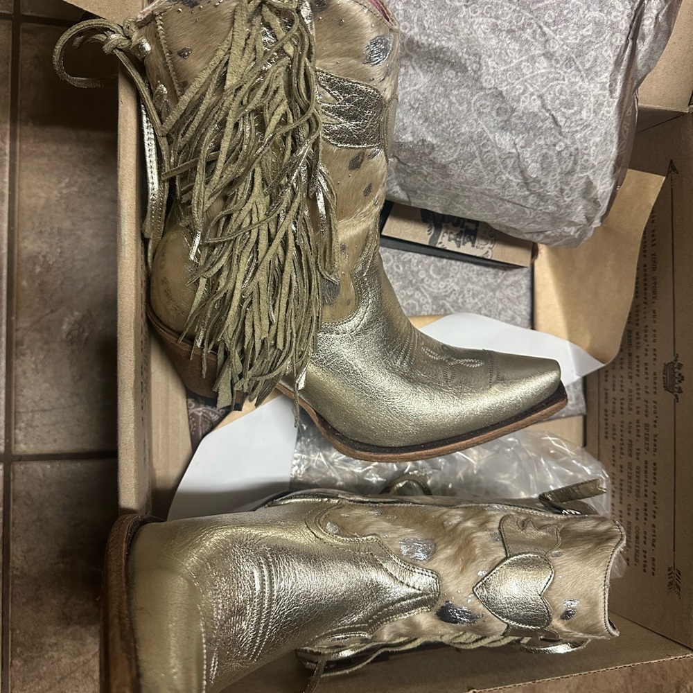 Junk Gypsy Women's Silver Fringe Ankle Boots - Picture 6 of 9